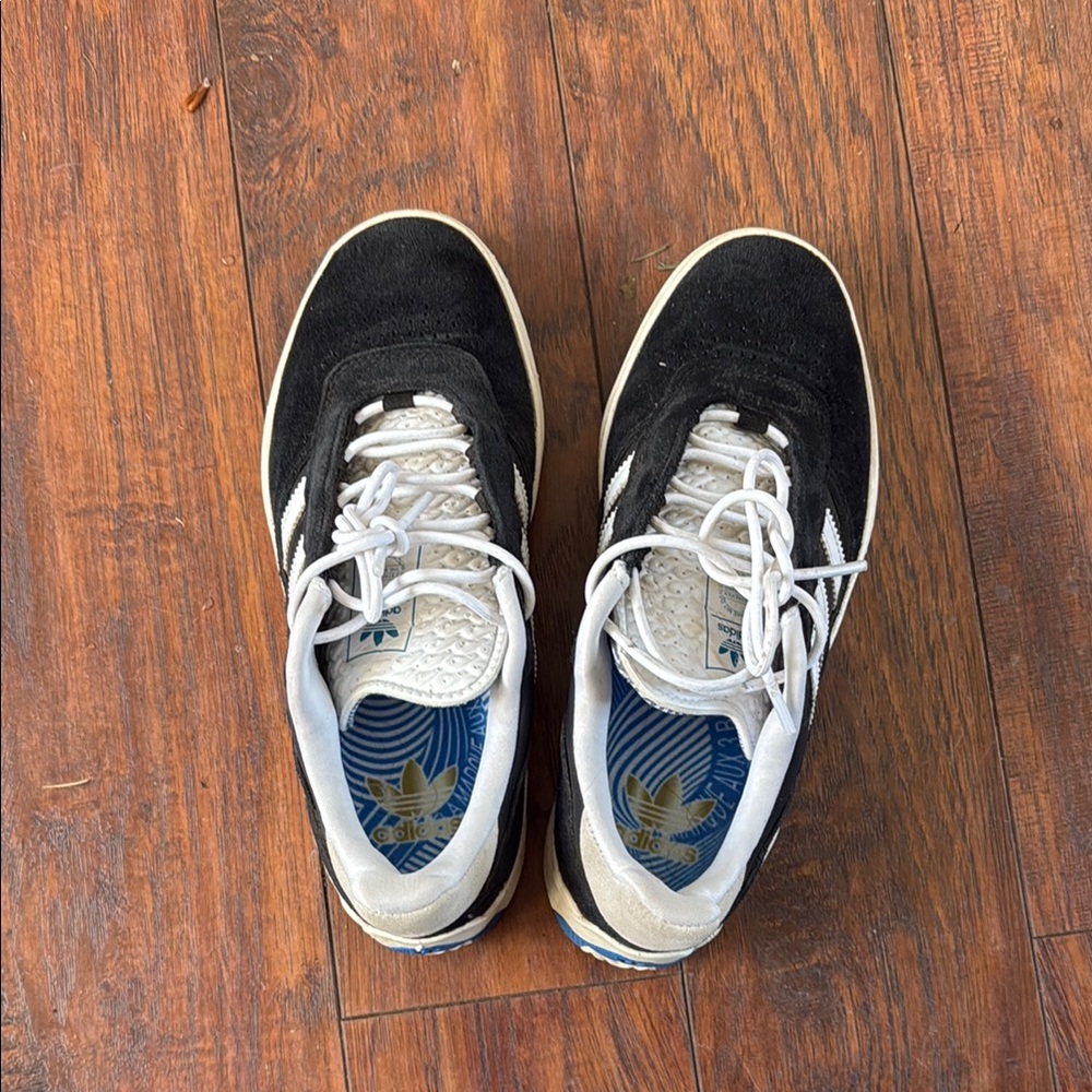 Adidas Men's Black Sneakers - US 5